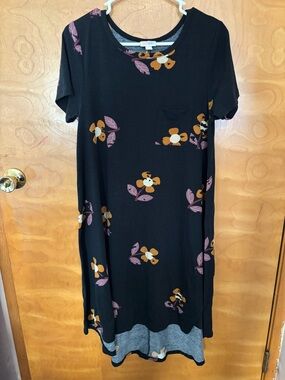 Lularoe Black Floral Short-Sleeve high-low Swing Dress